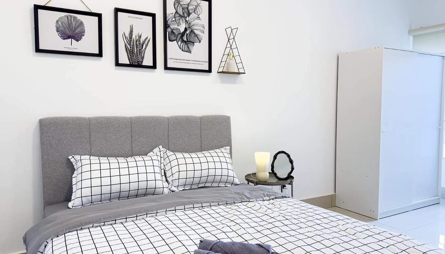 Apartment Instaworthy 3B3B - 6 Pax - F&B & Mart - Chan Sow Lin Kuala Lumpur Ma­lay­sia